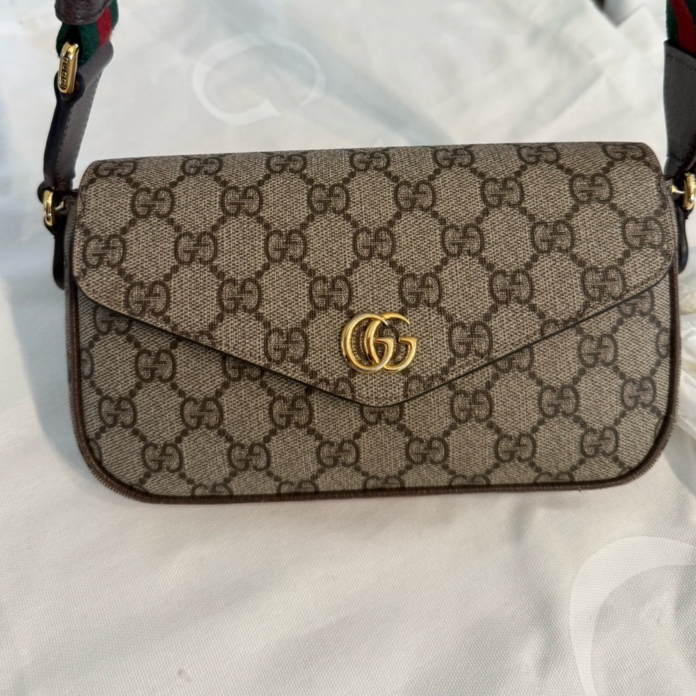 Gucci Monogram Beige and Brown Bag with Card Holder - Picture 12 of 14